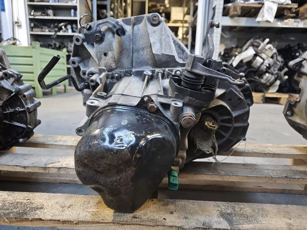 Nisan juke HR16DE gearbox 5
