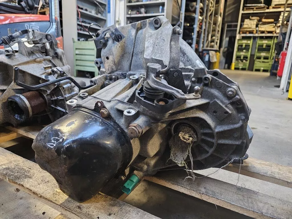 Nisan juke HR16DE gearbox 7