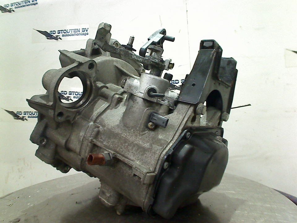 Audi A1 Sportback (8XA, 8XF) Manual Gearbox 4