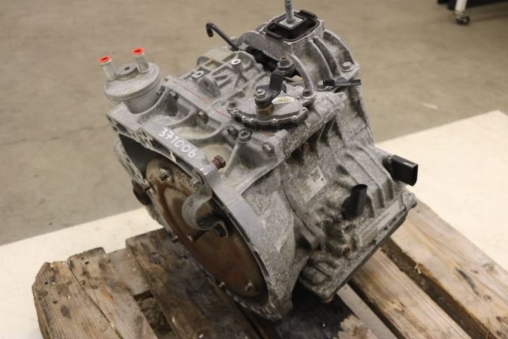 Mercedes-Benz /8 (W115) Automatic Gearbox 4